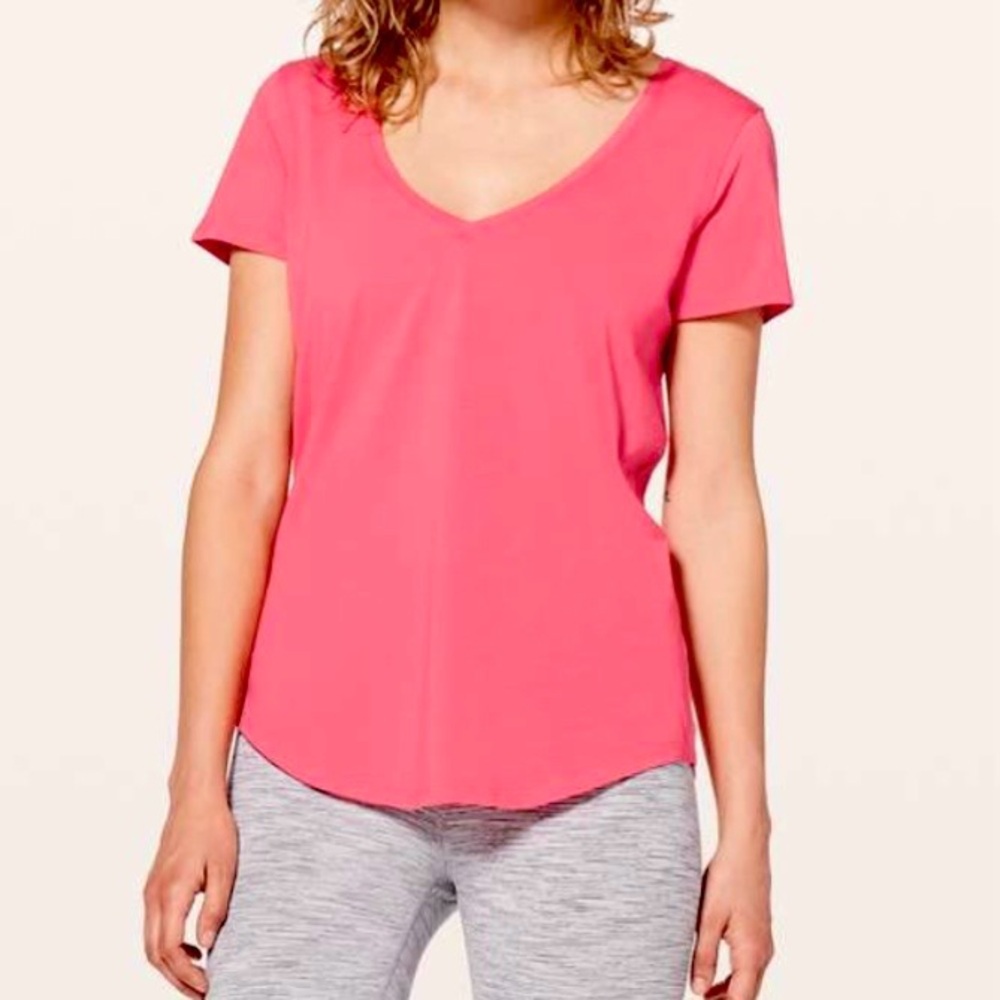 lululemon athletica Coral Pink V‑Neck Short Sleeve Tee